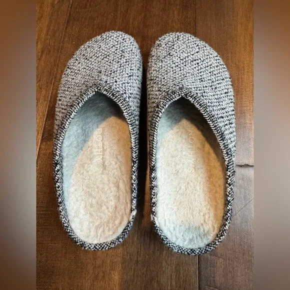 Rothy's Cozy Clog, Cookies & Cream Boucle - Picture 2 of 5